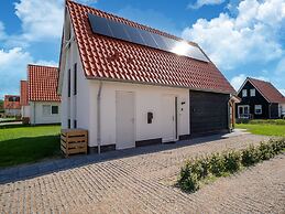 Coastal Getaway w/ Sauna