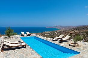 Villa Isidora - Stunning Stylish 3-bedroom Villa