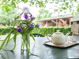 Uden Chalet With Scenic Terrace