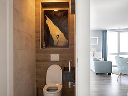 Modern Retreat With Private Sauna
