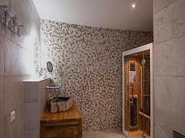 Modern Retreat With Private Sauna