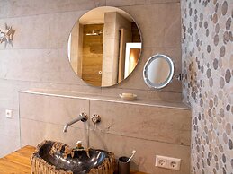 Modern Retreat With Private Sauna