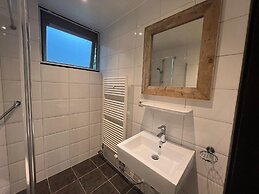 Charming Holiday Home With Wifi