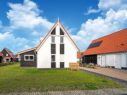 Zeeland Getaway Near Beach