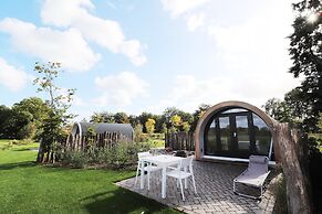Unique Nature Lodge With Private Sauna and Unobstructed Views