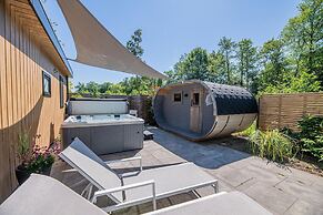 Luxury Wellness Lodge for a Couple