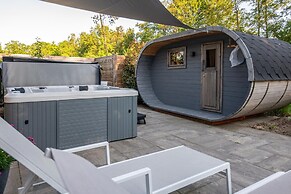 Luxury Wellness Lodge for a Couple