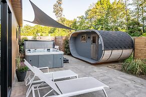 Luxury Wellness Lodge for a Couple