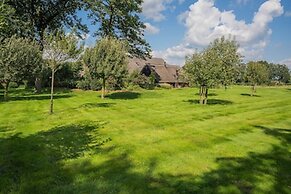 Grandeur Farmhouse in Dwingeloo
