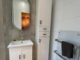 Wellness Retreat With Private Hot Tub