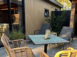 Wellness Retreat With Private Hot Tub