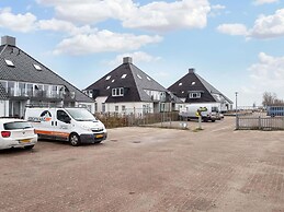 Apartment Sneekermeer With Water Sports Access