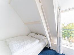 Waterside Stay With Private Jetty
