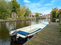 Waterside Stay With Private Jetty