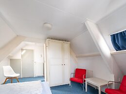 Waterside Stay With Private Jetty