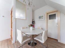 Waterside Stay With Private Jetty