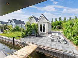 Houseboat in Stavoren With Waterfront Views