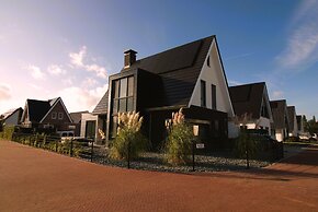 Holiday Home in Stavoren by Private Jetty