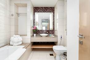 GLOBALSTAY. DAMAC Tower Paramount