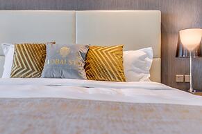 GLOBALSTAY. DAMAC Tower Paramount