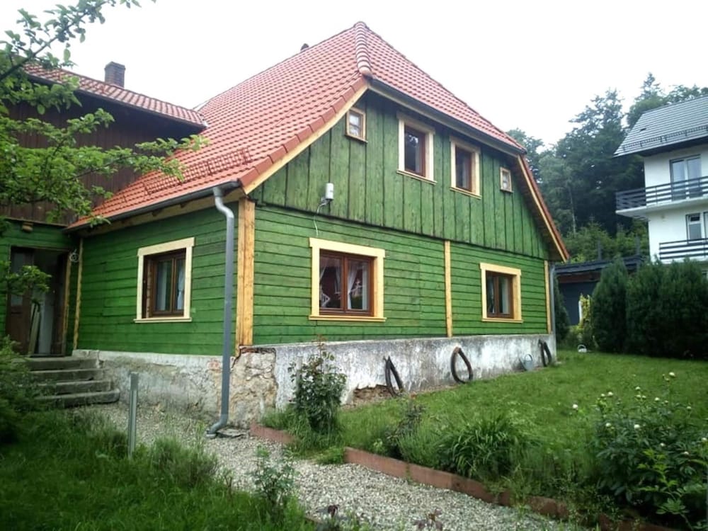Spacious Holiday Home in Piechowice With Garden