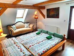 Spacious Holiday Home in Piechowice With Garden