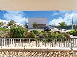 An Idyllic Algarve Home by the Water