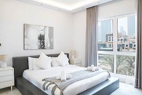Luxurious Apartment With Iconic Burj View