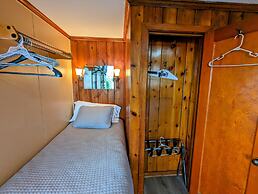 Riverside Motel