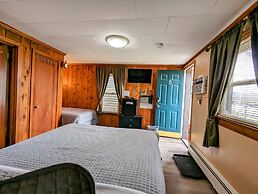 Riverside Motel