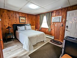 Riverside Motel