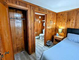 Riverside Motel