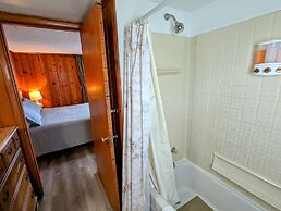 Riverside Motel