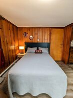 Riverside Motel