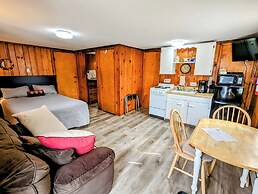 Riverside Motel