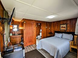 Riverside Motel