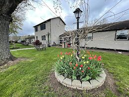 Riverside Motel