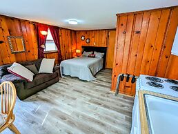 Riverside Motel