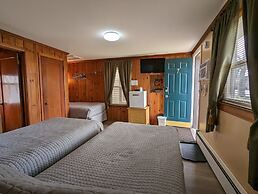 Riverside Motel
