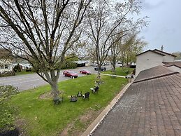 Riverside Motel