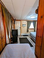 Riverside Motel