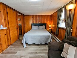 Riverside Motel