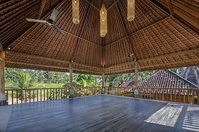 RUMAH KAYU RESORT