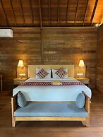 RUMAH KAYU RESORT