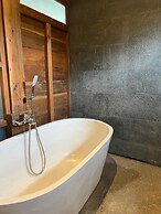 RUMAH KAYU RESORT