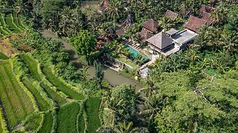 RUMAH KAYU RESORT
