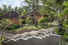 RUMAH KAYU RESORT
