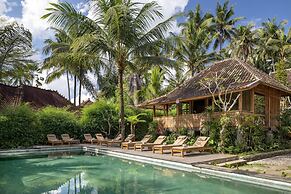 RUMAH KAYU RESORT