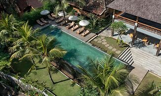 RUMAH KAYU RESORT