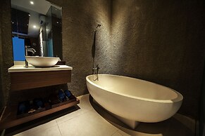 Woda Villa & Spa
